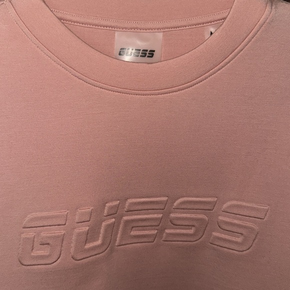 Guesss crewneck sweatshirt 💕✨ - Picture 2 of 4
